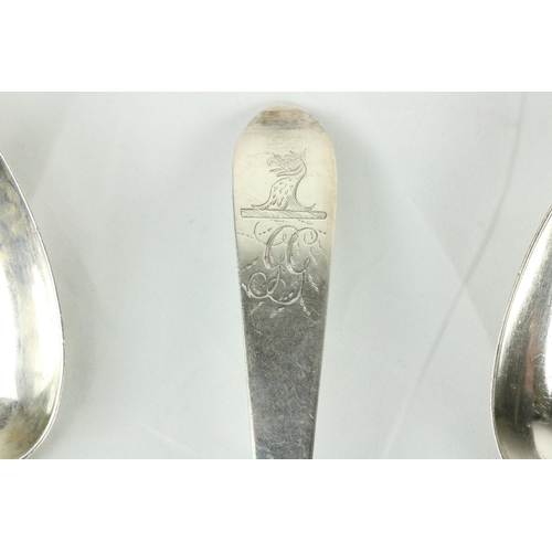 684 - A very fine matching set of 12 large Irish Georgian silver Table Spoons, Dublin c. 1798, possibly by... 