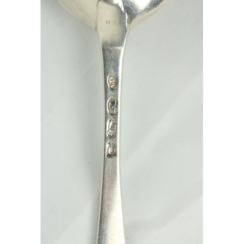 685 - A pair of Irish silver Table Spoons, Dublin c. 1788 and set of 3 smaller similar ditto, overall weig... 