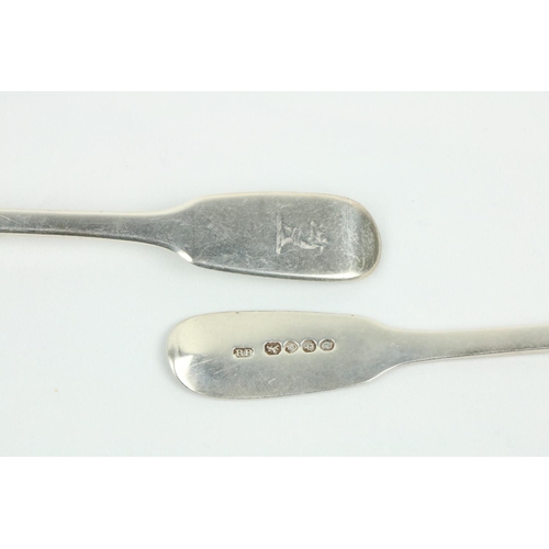 699 - A set of 9 English silver Dessert Spoons, London c. 1833, approx. 12ozs. (9)