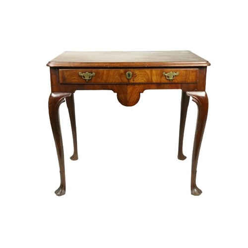 272 - A very good 18th Century walnut Side Table, probably Irish, with rectangular moulded top above a lon... 