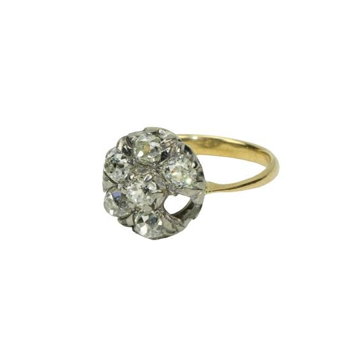 785 - A good 18ct gold Ring, cluster of six diamonds (one stone missing) approx. 1.02ct, all old cut, M si... 