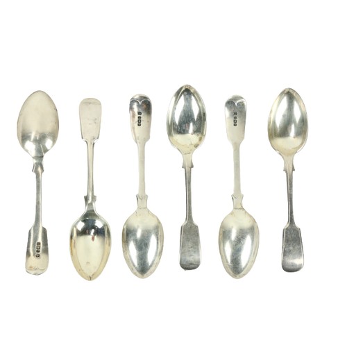 681 - A set of 6 heavy English silver Teaspoons, by John & William Deakin, Sheffield. (6)... 