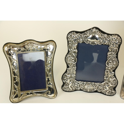 22 - A collection of 6 silver mounted Photograph Frames, including one pair and two silver plated ditto. ... 