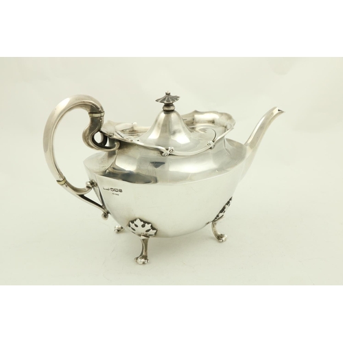 27 - A silver Tea Kettle and Stand, Glasgow 1926, the twelve sided kettle with an arched handle and four ... 