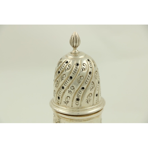 66 - A silver George II style Irish Castor Sugar Shaker, Dublin 1973, with EEC commemoration mark, with p... 