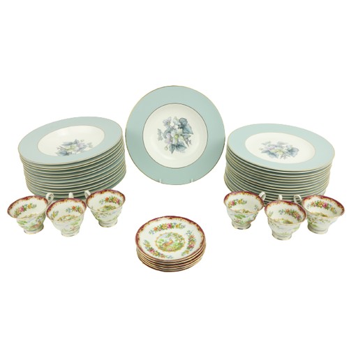 377 - A set of 16 Royal Worcester 'Woodland' design Plates, with floral centre blue and gilt borders, toge... 