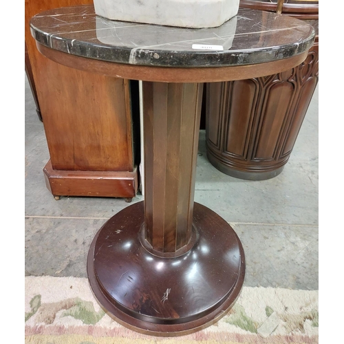 408 - A circular marble top Statue Stand, on shaped pillar support on stepped base, 66cms h x 51cms d (26