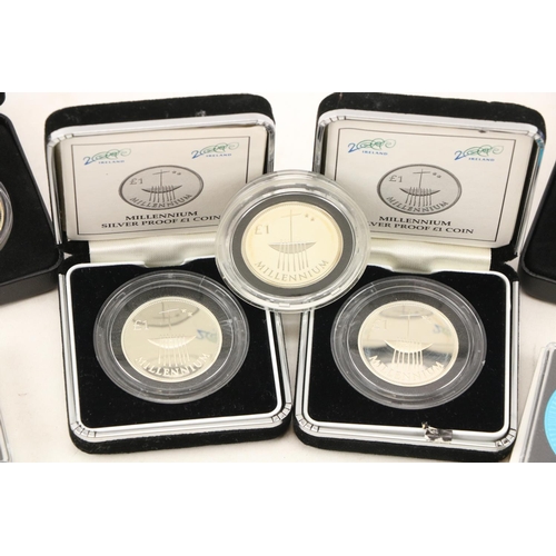 887 - Commemorative Coins: Two cased enamelled decorative Nelson Mandela 100th Anniversary 1 ounce silver ... 