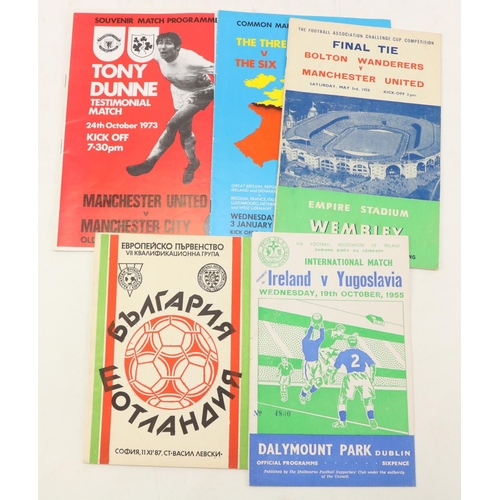 912 - Programmes: Soccer / Football, F.A.I. & others, a collection of varied Match Programmes to inclu... 