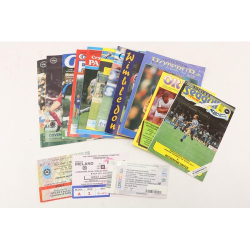 916 - Programmes & Tickets, 1980's, Soccer etc., a collection of Official Match Programmes for English... 