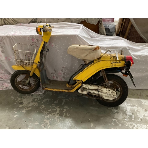 570 - A yellow painted Yamaha Passola Moped - number plate 903 KZJ, as is. (1)