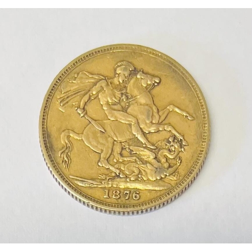 1082A - Coin:[Gold] A young Victoria full Sovereign, 1876, after a design by William Wyou, with George and d... 