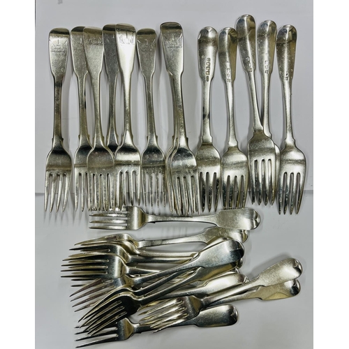 117 - A set of 14 Irish Georgian silver crested Tea Forks, by Charles Marsh, Dublin, approx. 17 ounces, to... 