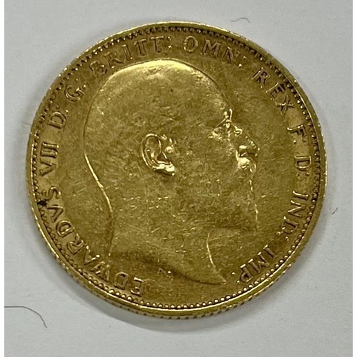 201 - Coins: A 1905 King Edward VII full Sovereign, (some wear) otherwise good. (1)... 