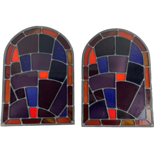 540 - A good pair of arch top leaded and coloured stain glass Panels, 55cms x 38cms (21 1/2'' x 15''). (2)... 