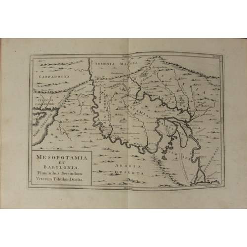 368 - Atlas etc: du Fresnoy (Abbe) Geographia Antiqua et Nova: Or, A System of Antient and Modern Geograph... 