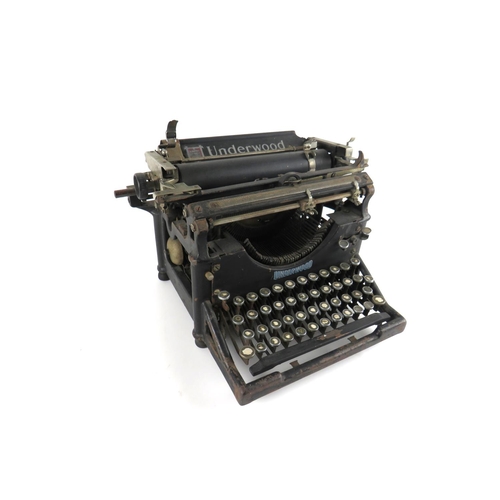 716 - [Literary Interest] An early 20th Century 'Underwood' Model No. 5 Typewriter, as is, w.a.f. (1)... 