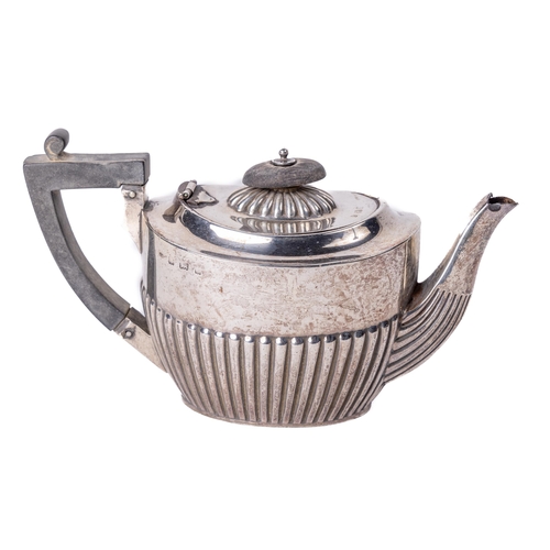 An attractive style miniature Teapot, the hinged top over
