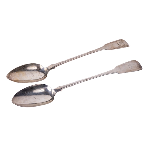 75 - A pair of Georgian English fiddle pattern crested Serving Spoons, with 'Russell' family crest, by Ed... 