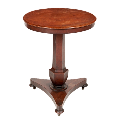 1102 - A William IV Irish mahogany circular top Occasional Table, on a shaped hexagonal pillar support, ter... 