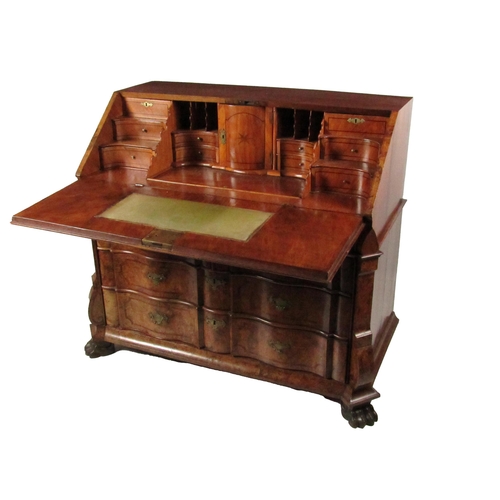 775 - A fine quality 18th Century English bombe shaped Bureau, the slope front with inlaid panels, opening... 