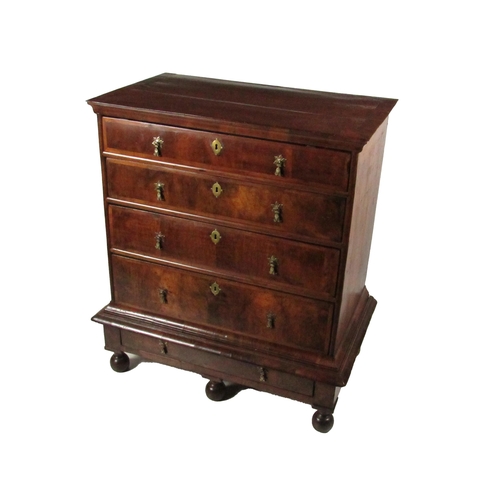 790 - A fine quality 18th Century English Chest on Stand, the moulded crossbanded top over four graduating... 