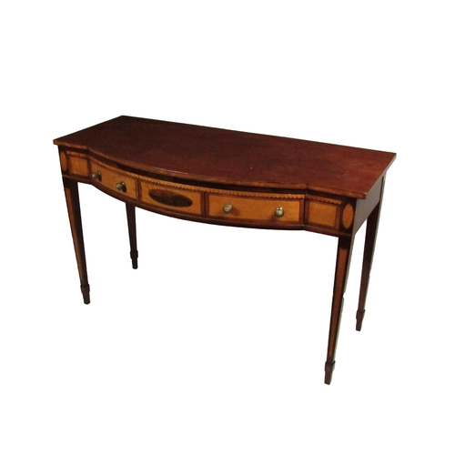 830 - A fine quality Georgian period mahogany bow fronted Sideboard, of small proportions, the top with sa... 