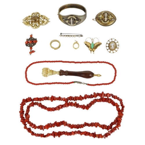 202 - Jewellery: A varied collection comprising coral stone Necklace, and a smaller coral bead Bracelet, a... 