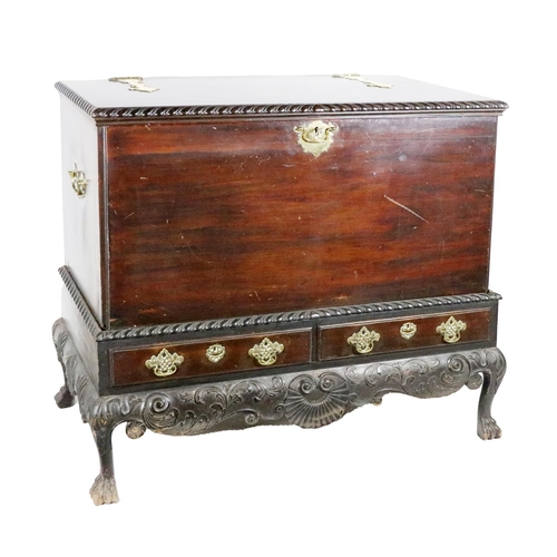 513 - An Irish 19th Century Georgian style mahogany lift top Blanket Chest, probably by Butler of Dublin, ... 