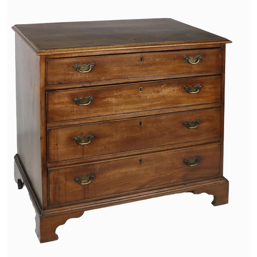 518 - A fine quality Georgian period mahogany Chest, the moulded top over four graduating long drawers wit... 