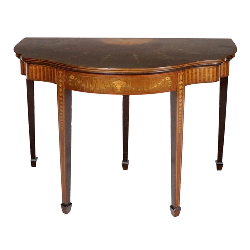 533 - An attractive late 19th Century mahogany fold-over Card Table, attributed to James Hicks of Dublin, ... 