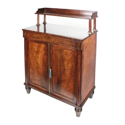 735 - A fine quality Regency mahogany Secretaire Chiffonier, attributed to Gillows of Lancaster, the shelv... 