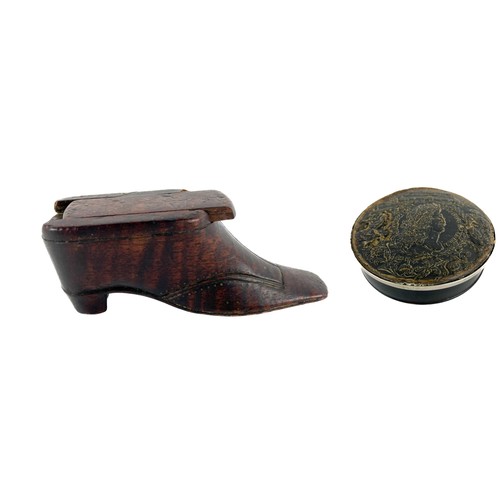 915 - A rare Georgian period wooden Snuff Box, modelled as a shoe with sliding top compartment, approx. 9c... 