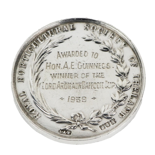 1144 - Medal: [Horticulture] 1939, [A.E. Guinness] Royal Horticultural Society of Ireland, awarded to Hon. ... 