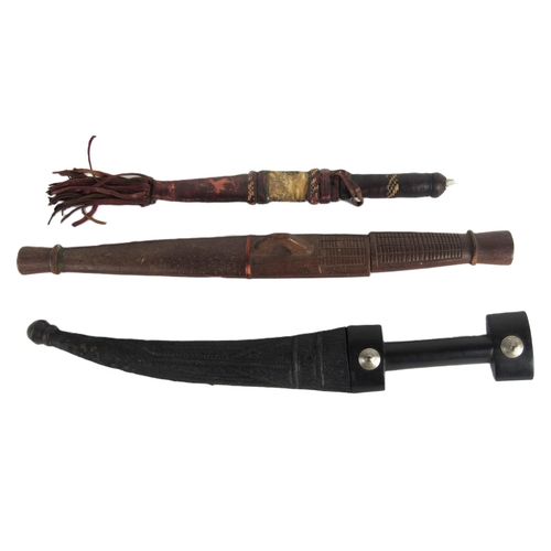 325 - Militaria: Ethnographical - A 19th Century Persian 'Jambiya' the double sided and curved blade house... 