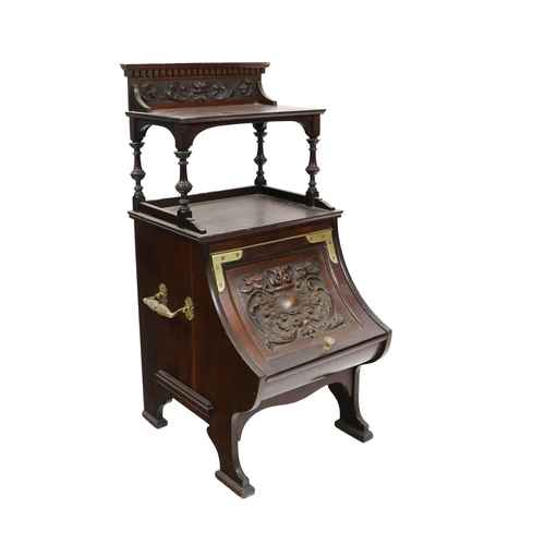 481 - An Edwardian walnut Purdonium, with dentil moulded cornice with shelf on turned supports, above a cu... 