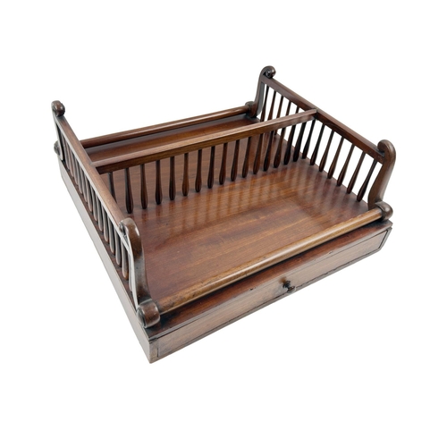 905 - A William iv mahogany Desk Bookshelf, in the manner of Williams & Gibton with double sided slidi... 