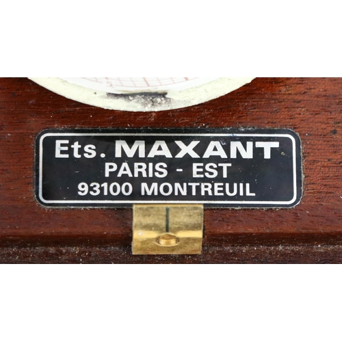 910 - A small 20th Century mahogany cased Barograph,&nbsp;with label of 'Ets Maxant Paris-Est 93100 Monter... 