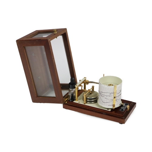 910 - A small 20th Century mahogany cased Barograph,&nbsp;with label of 'Ets Maxant Paris-Est 93100 Monter... 
