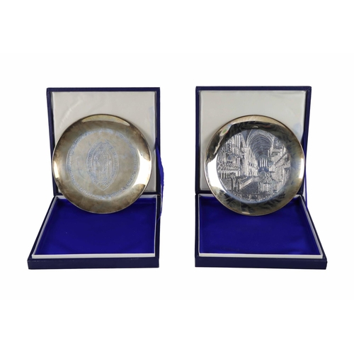 48 - Silver: A set of 4 Royal Irish silver etched Commemorative Plates, to include:* Dean St. Patrick's C... 