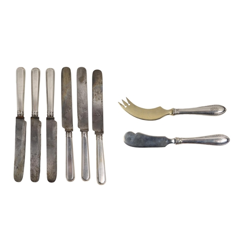 15 - Silverware: A set of 6 Russian silver handled steel blade Table Knives, hallmarked, with stamped bla... 