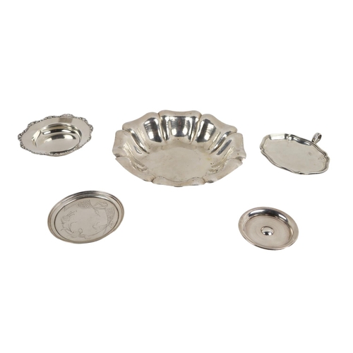 43 - Silverware: An attractive floral shaped Italian silver Fruit Dish, Padua, Rino Greggio, c. 1960; an ... 