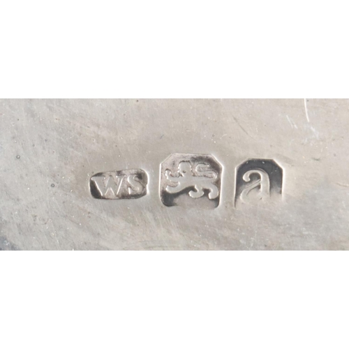 52 - A fine quality Georgian period silver Entree Dish and Cover, with domed top and shaped ring handle, ... 