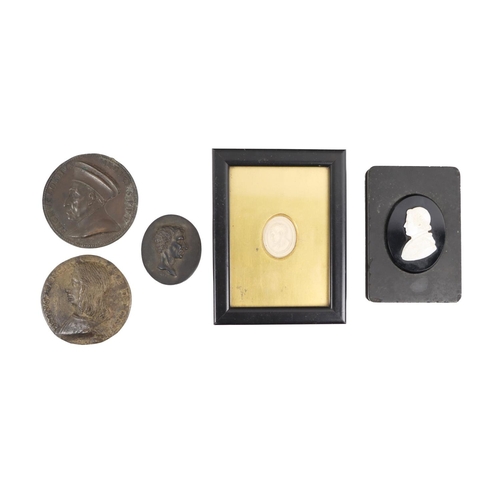 175 - Coins & Medallions (Cameos) A group of antique bronze Coins to include:* 'Magnus Cosmus, Medicus... 