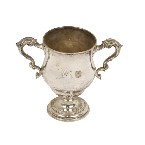 156 - An early Irish Georgian period silver two handled Cup, with engraved crest of rampant lion, scroll h... 