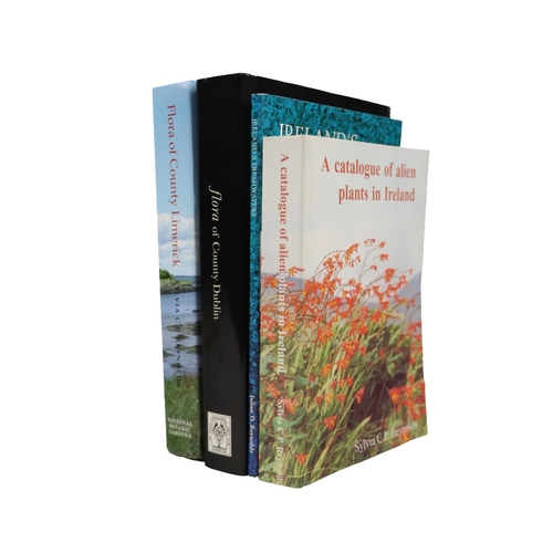42 - Natural History: Reynolds (Sylvia C.P.) Flora of County Limerick, 4to Dublin (Nat. Botanic Garders) ... 