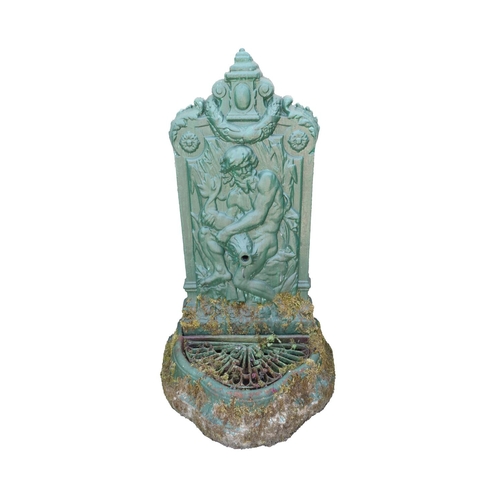 57 - A fine quality Victorian period heavy cast iron Water Fountain/Pump, with classical embossed figure ... 
