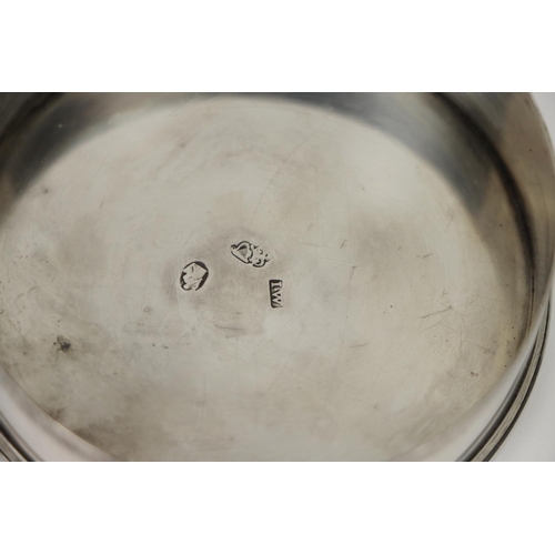 58 - An important George III Irish silver circular 'Freedom' Box, with engraved crest on removable lid, f... 