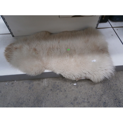 180 - sheepskin rug