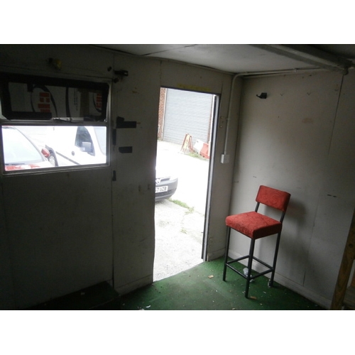 398 - Portable office cabin / box trailer